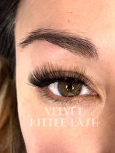 Load image into Gallery viewer, Faux Mink Lashes - Velvet
